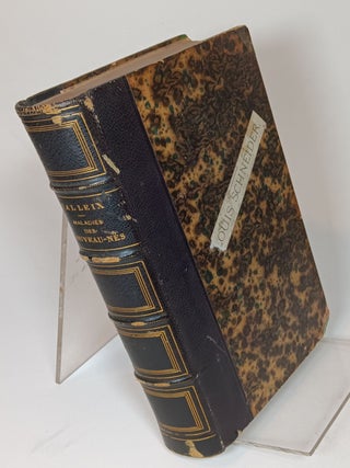 Item #103880 Clinique des Maladies des Enfants Nouveau Nes avec Deux Planches Coloriees. F. L I....